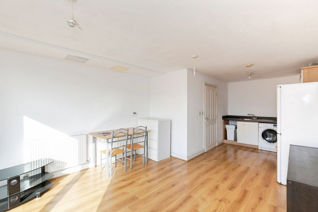 Property photo 2 of 19 Pbox-Img.Jpg