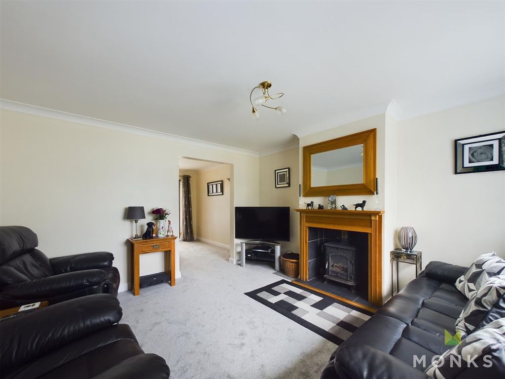 Property photo 2 of 19 Cam01348G0-Pr0375-Still018.Jpg