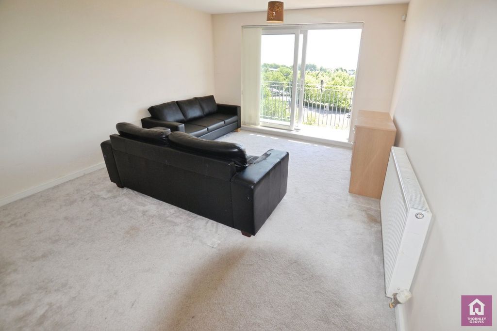 Property photo 2 of 16 Picture No. 19