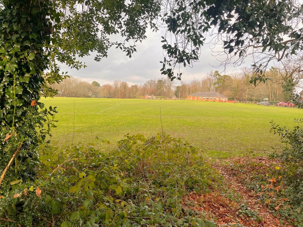 Property photo 3 of 10