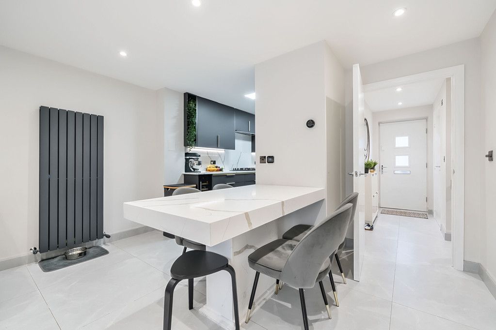 Property photo 2 of 21 Reception