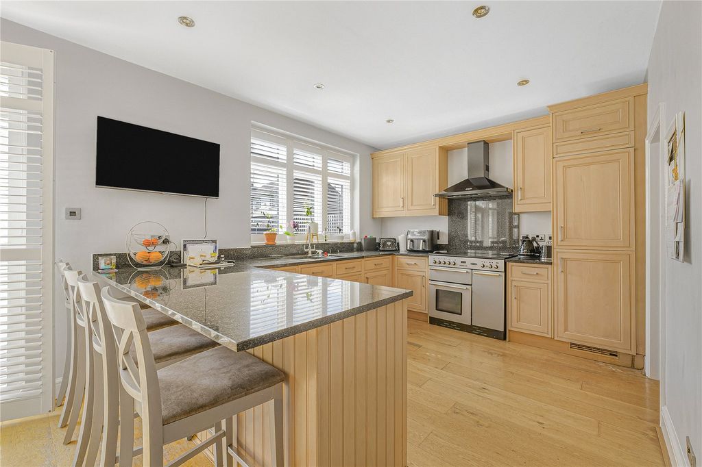 Property photo 3 of 37 Picture No. 40