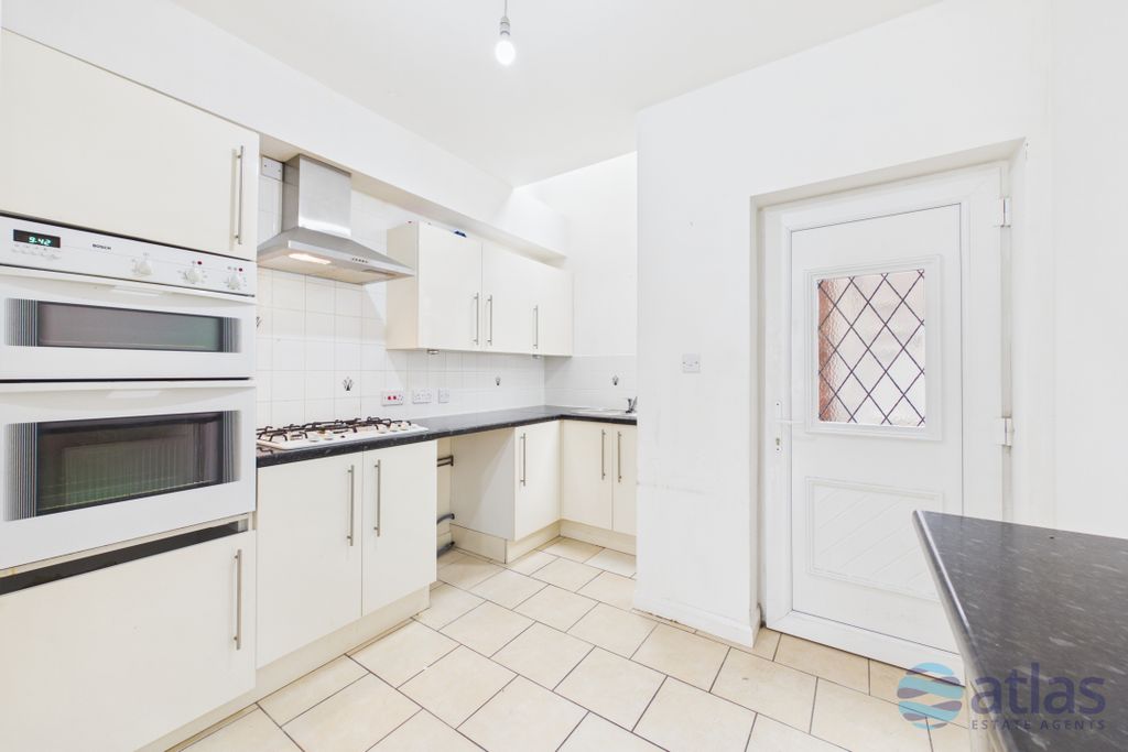 Property photo 2 of 15 Kitchen