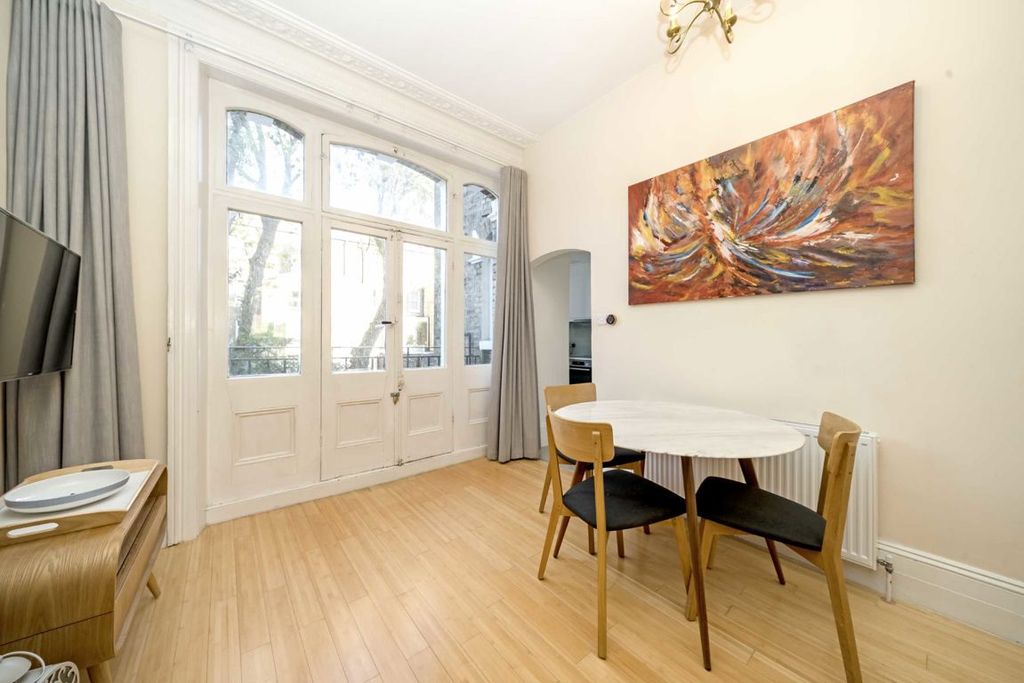 Property photo 3 of 7