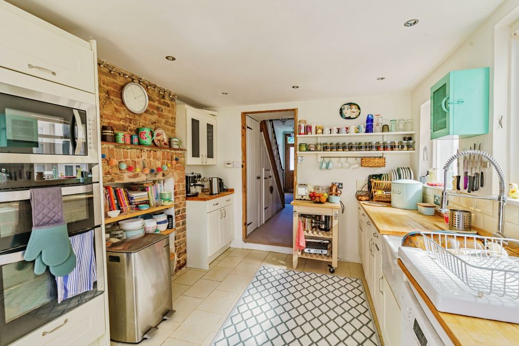 Property photo 1 of 20