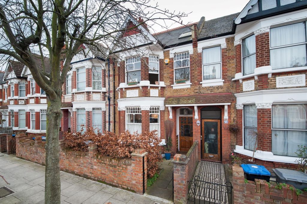 Property photo 1 of 24