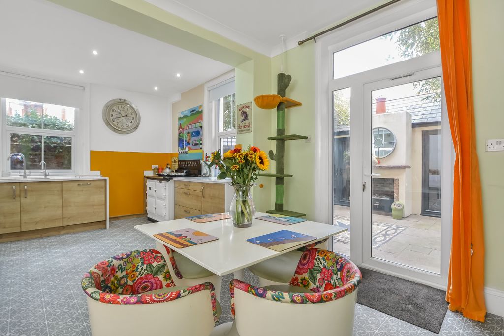 Property photo 3 of 15 Dsc_9578