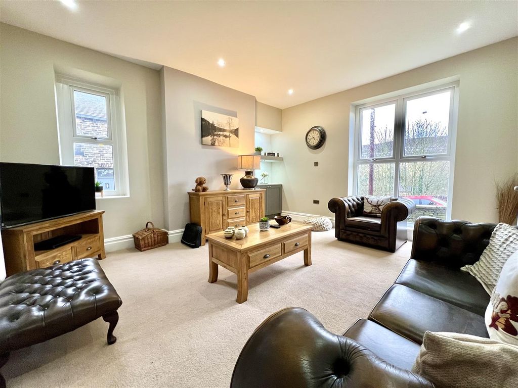 Property photo 2 of 19 Image00004.Jpeg