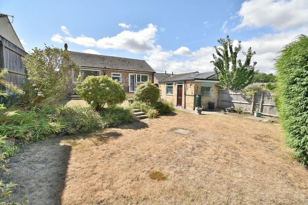 Property photo 3 of 12