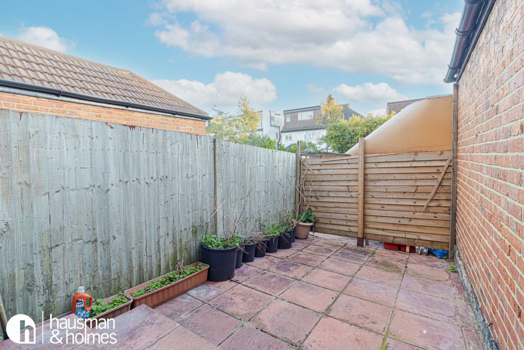 Property photo 1 of 5