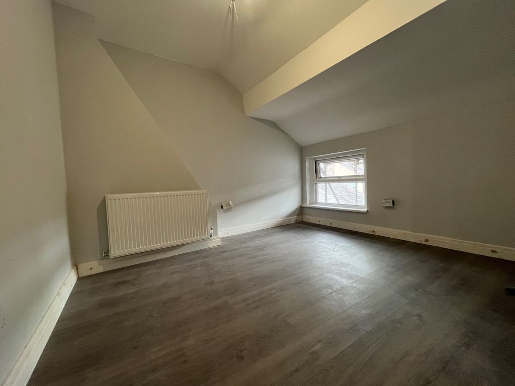 Property photo 2 of 3