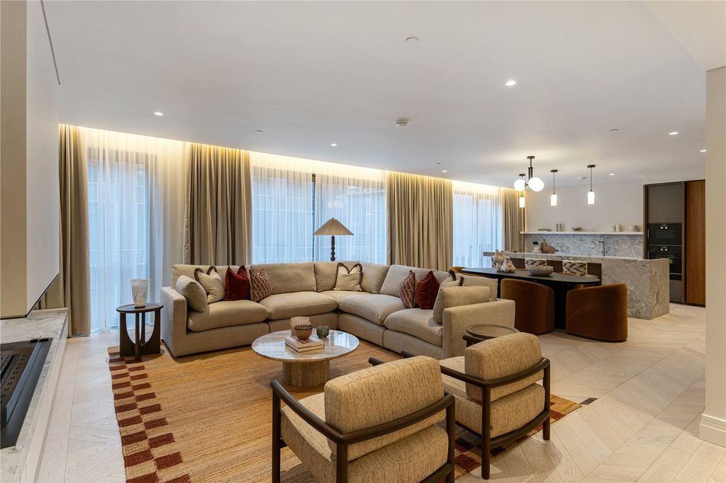 Property photo 1 of 21 Reception Room