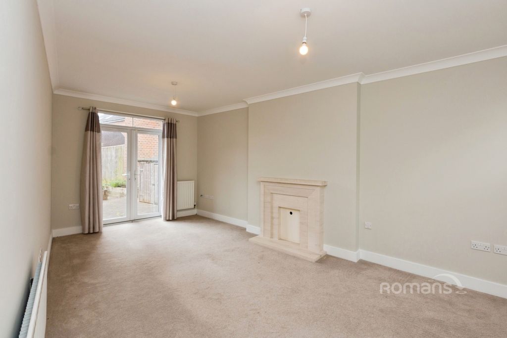 Property photo 2 of 15 Pbox-Img.Jpg