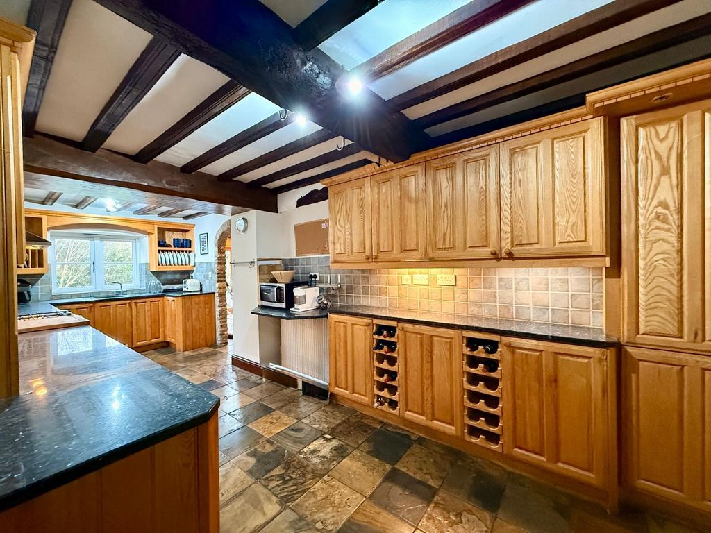 Property photo 2 of 23 Kitchen