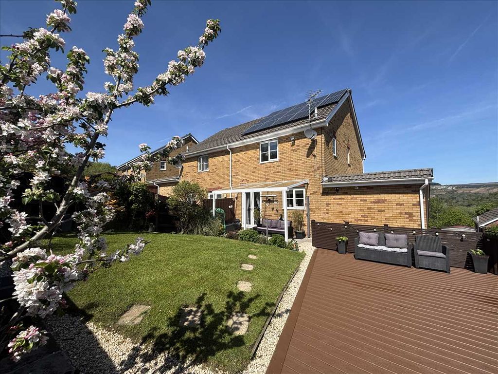 Property photo 2 of 33 Exterior