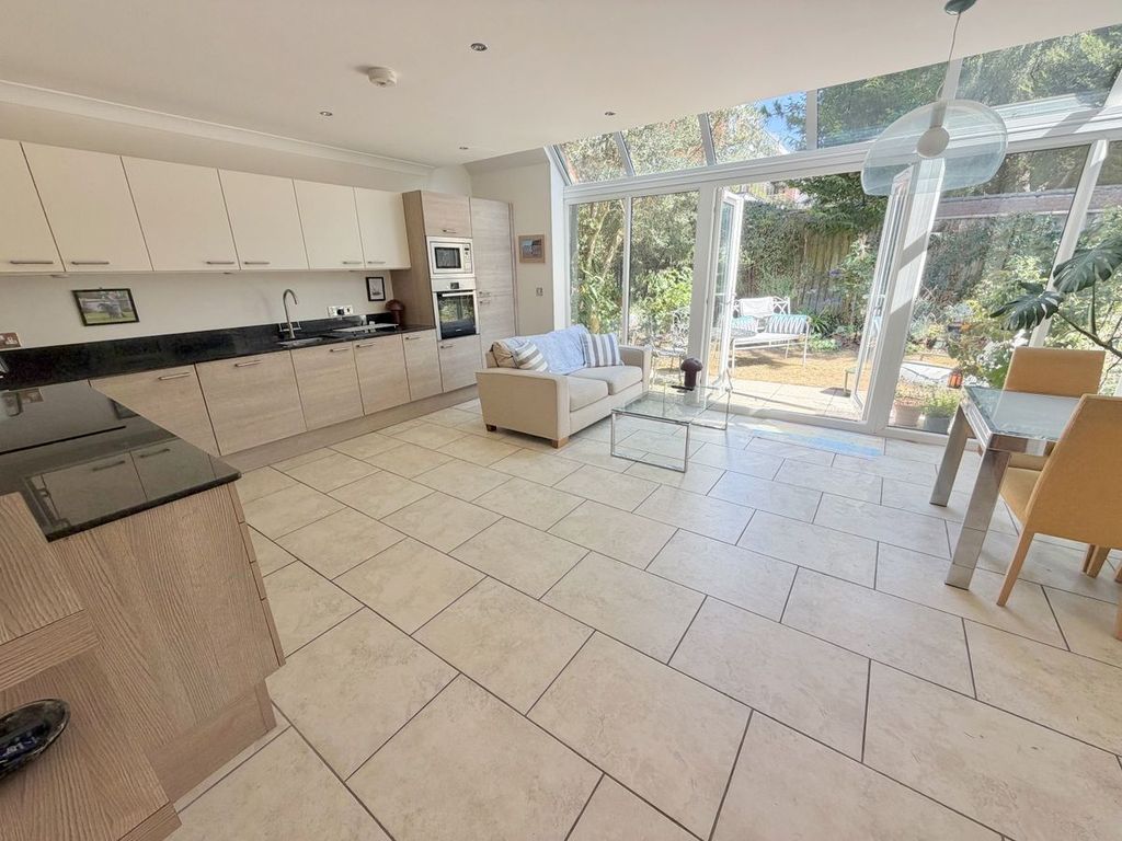 Property photo 3 of 30