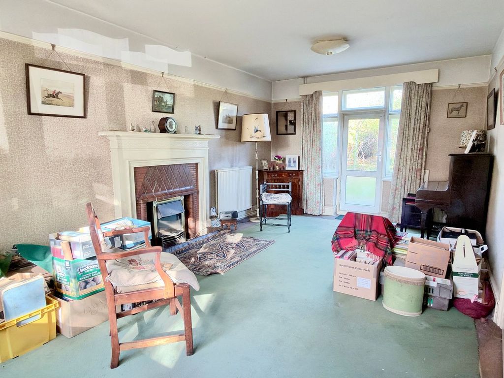 Property photo 3 of 15