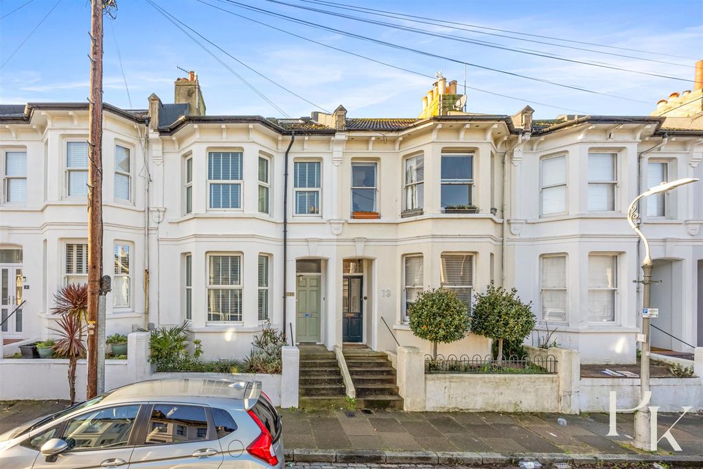 Property photo 1 of 24 Exterior