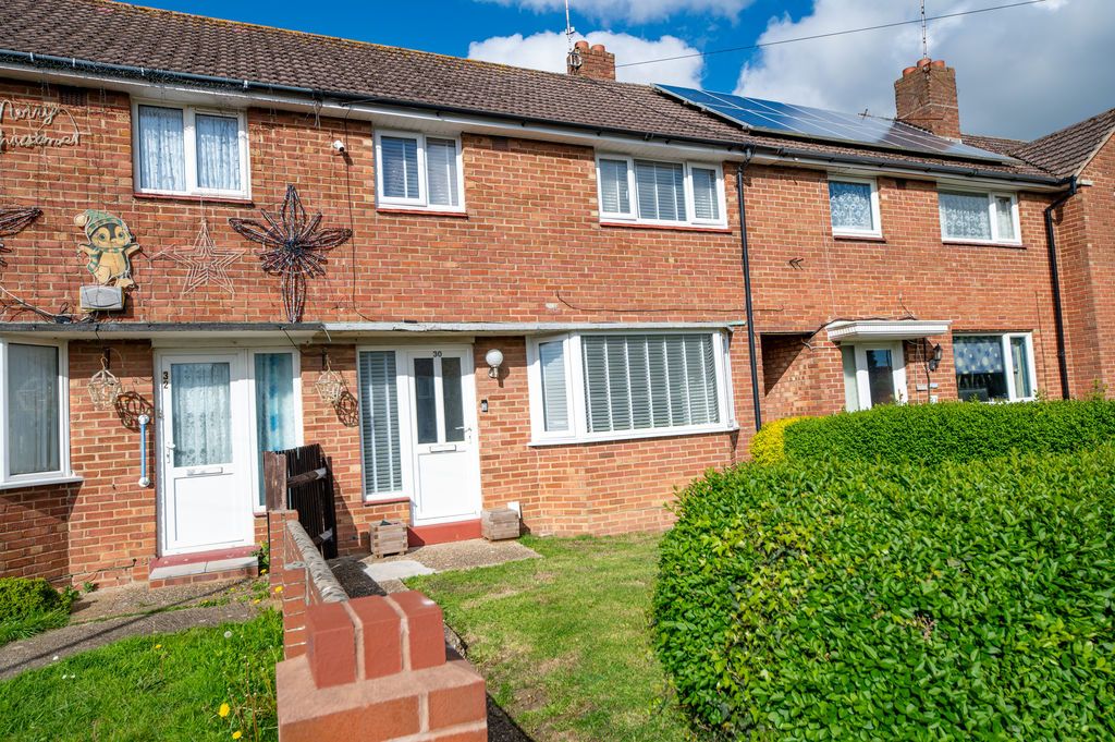 Property photo 1 of 11 Photo 2