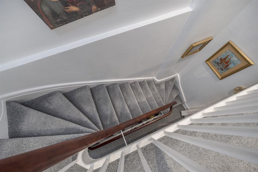 Additional image 17 of 6 bed terraced house for saleOrwell Road, Harwich CO12