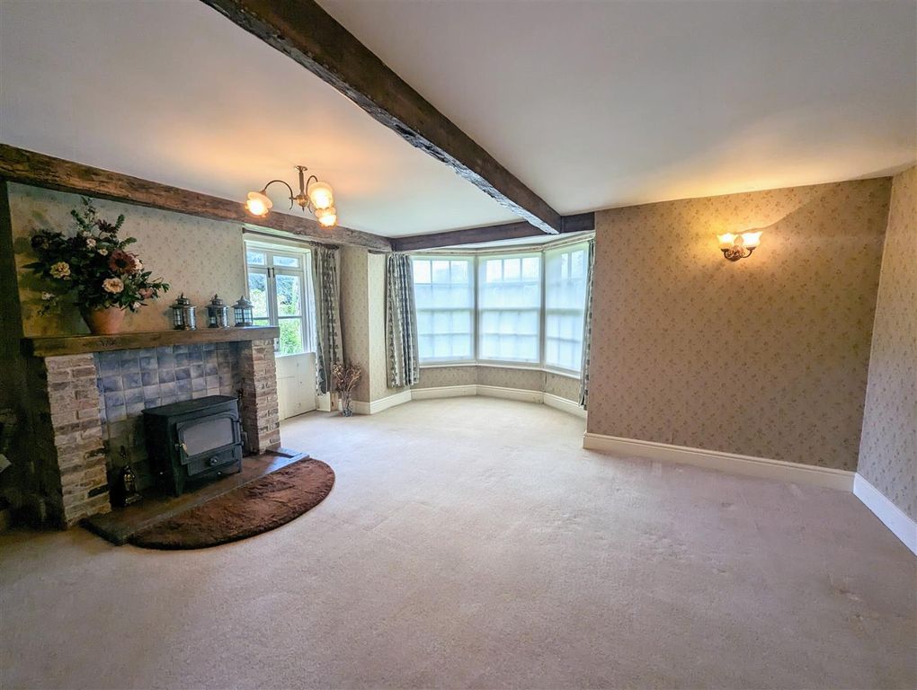 Property photo 3 of 35 Sitting Room