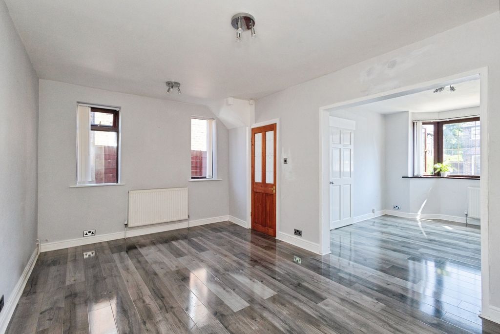 Property photo 3 of 14 Pbox-Img.Jpg