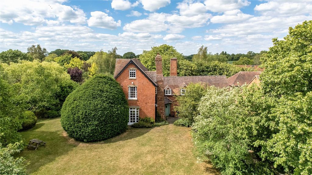 Property photo 2 of 24 House