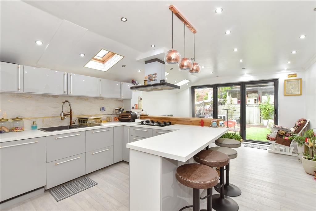 Property photo 2 of 15 Kitchen/Diner