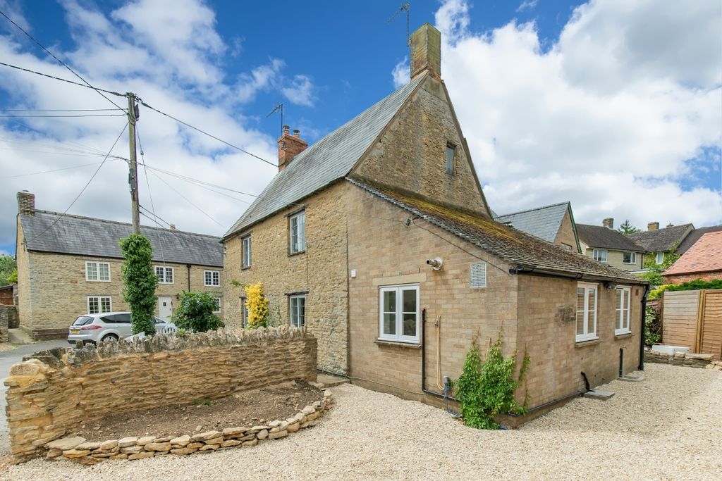 Property photo 1 of 9 133505