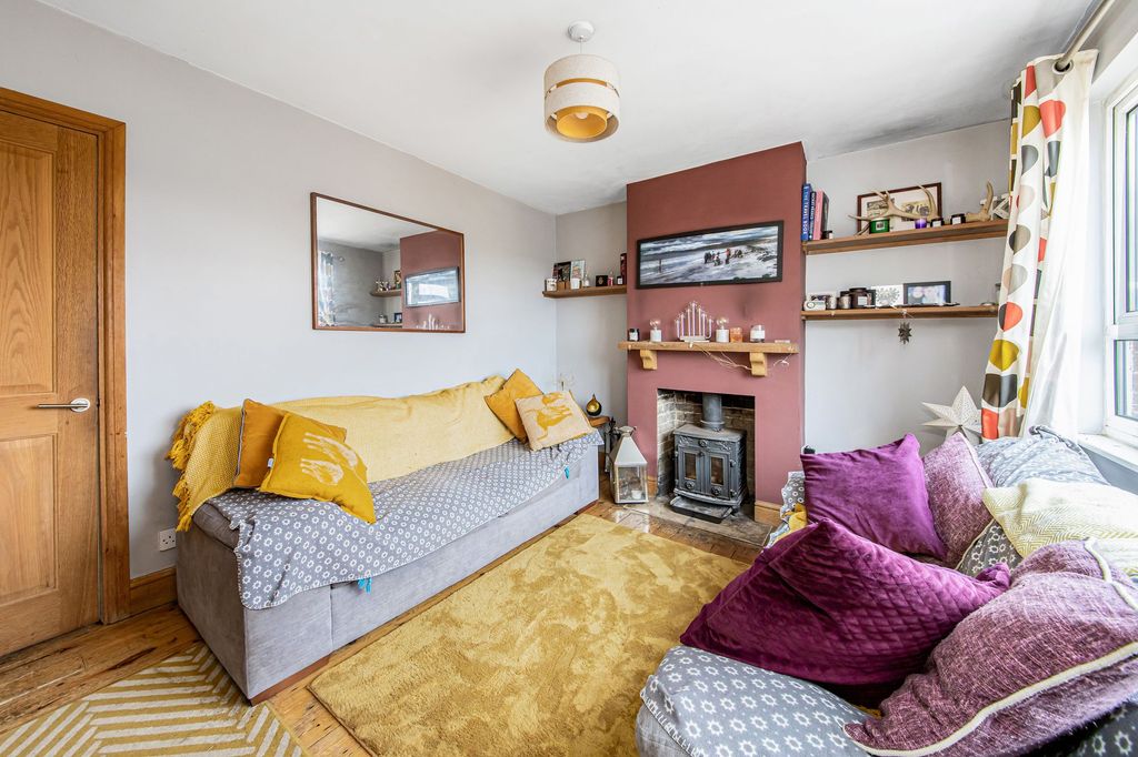 Property photo 3 of 19