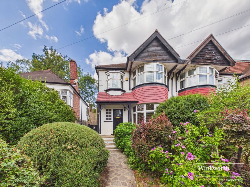 Property photo 1 of 14 External