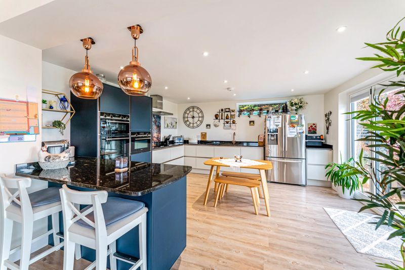 Property photo 2 of 49 Photo 23