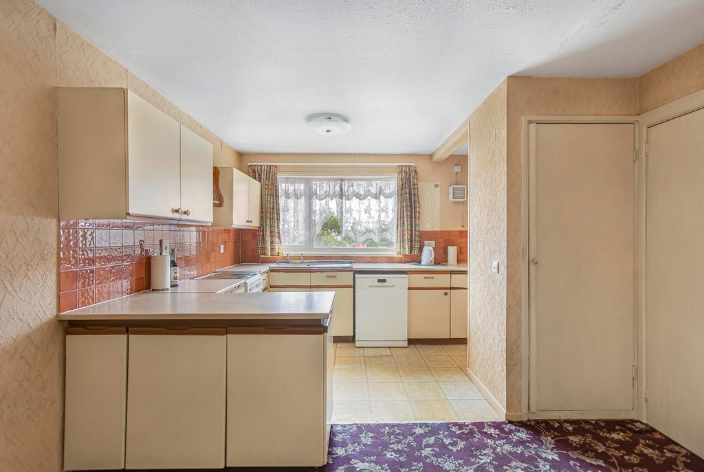 Property photo 3 of 15 Kitchen/Diner