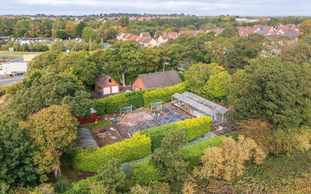 Property photo 2 of 10 Picture No. 01