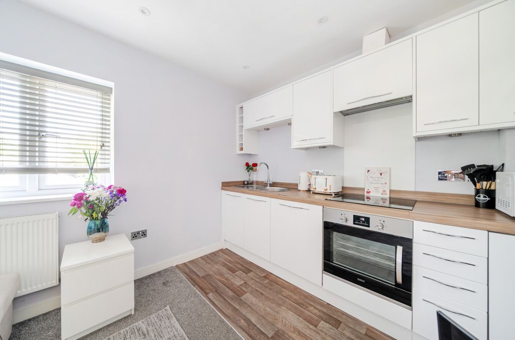 Property photo 2 of 12 1501375-8-6A71A95...