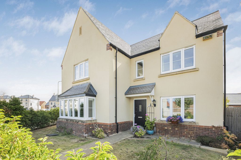 Property photo 1 of 37