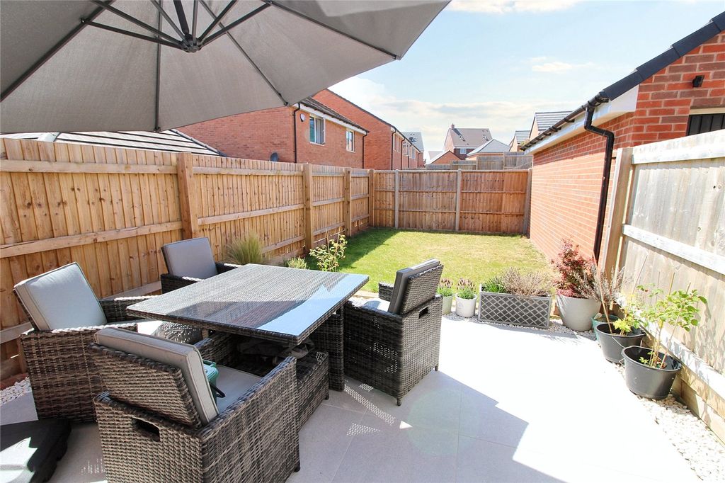 Property photo 2 of 12 Sunny Garden