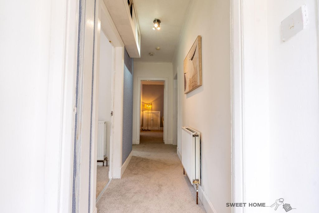 Property photo 2 of 16 Hallway