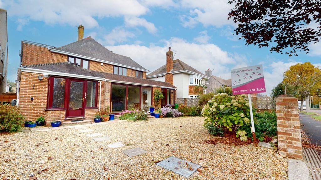 Property photo 1 of 19 Netherton Front Edit.Jpg