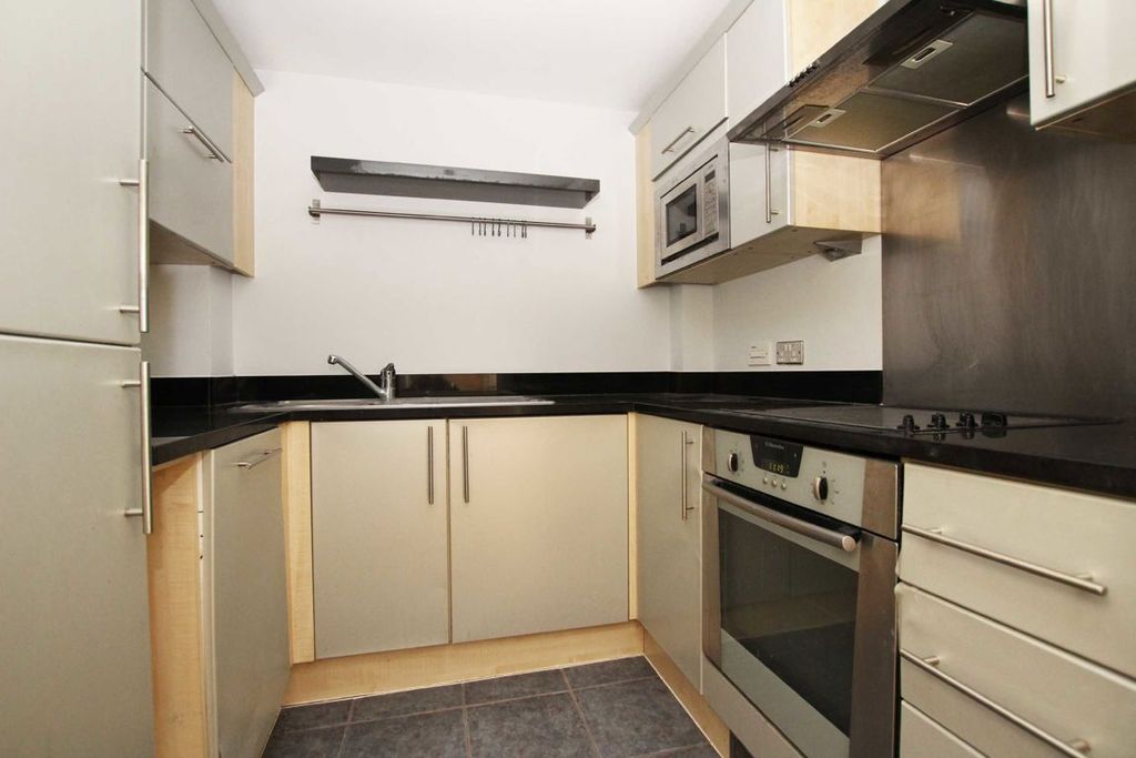 Property photo 3 of 4