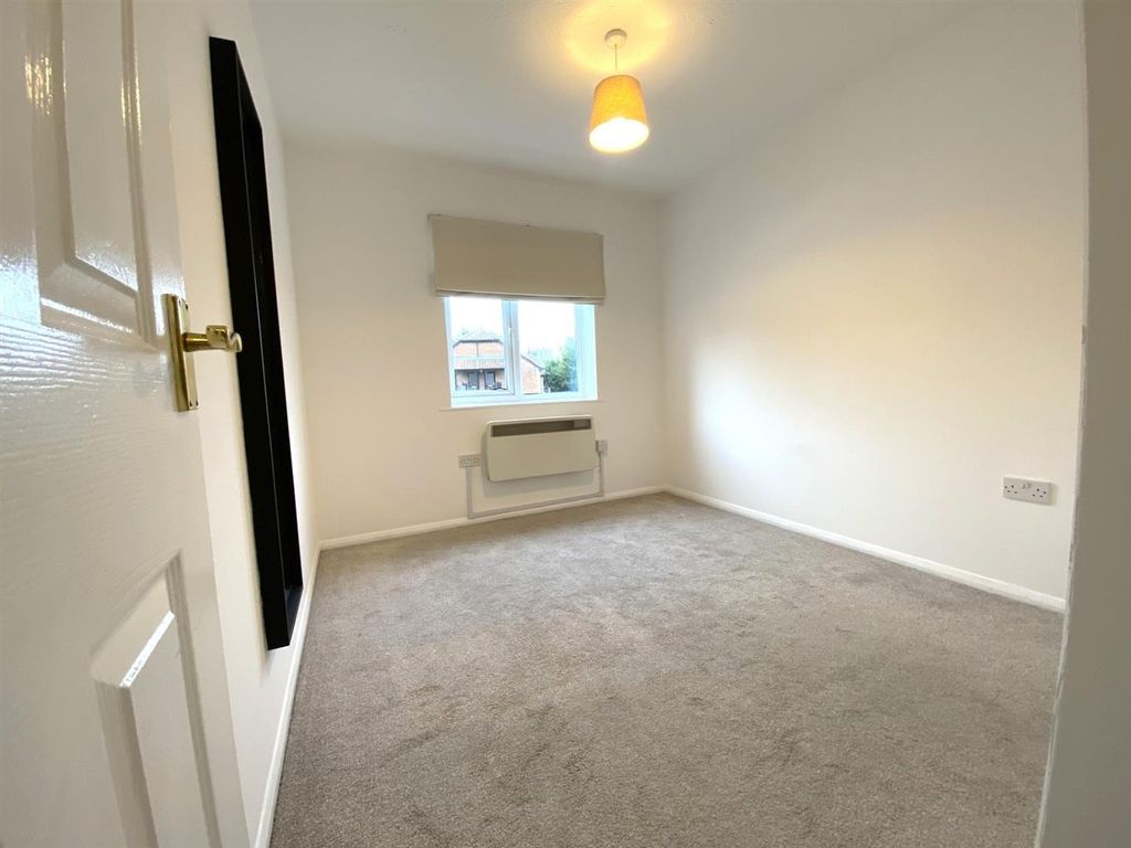 Property photo 3 of 6