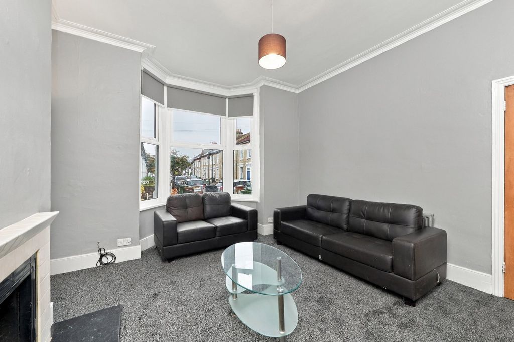 Property photo 2 of 19 Picture No. 05