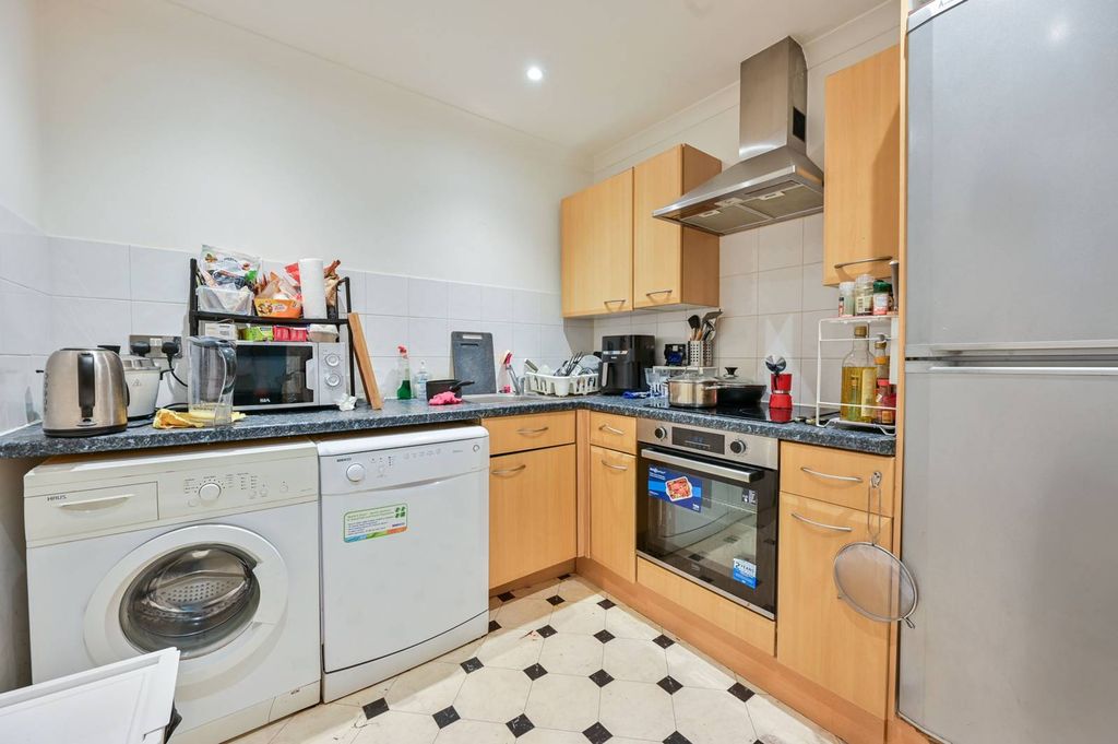 Property photo 2 of 6