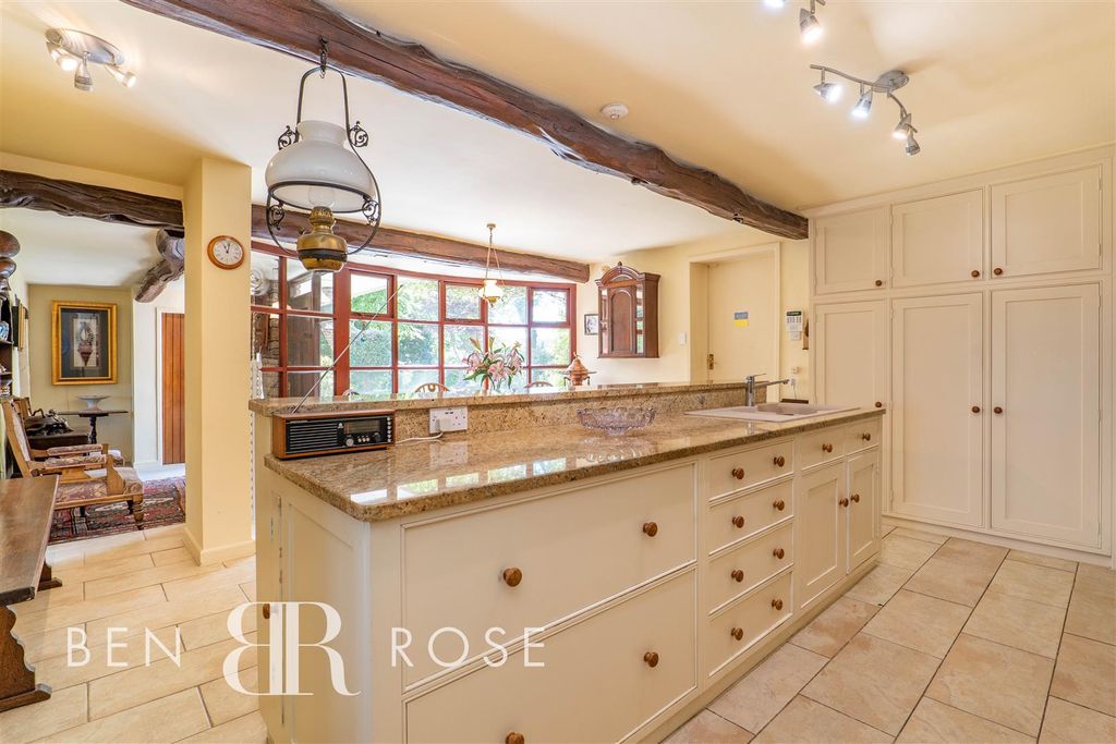 Property photo 3 of 49 Kitchen/Diner