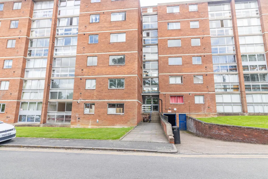 Apartment in Leicester, Stoneygate - View 3