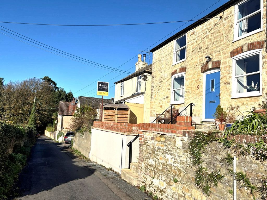 Property photo 2 of 23