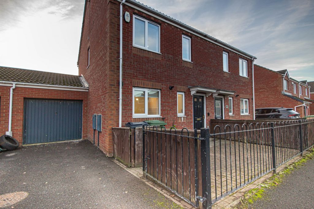 Property photo 1 of 15 1