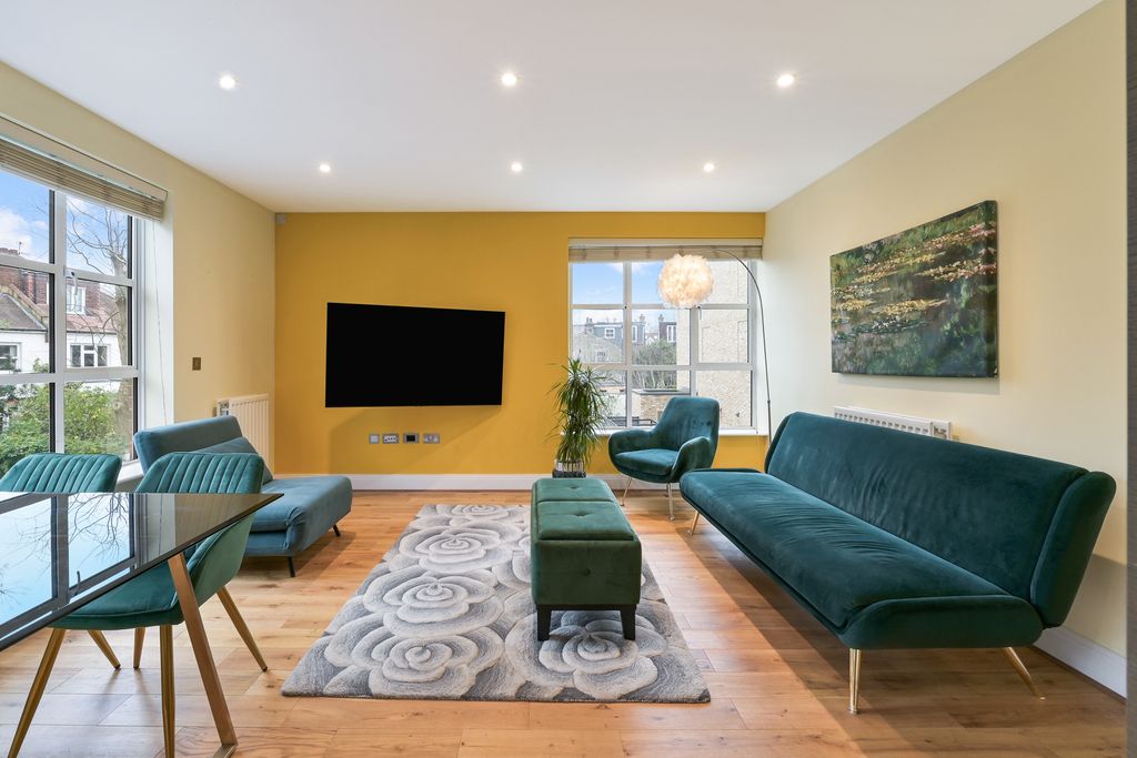 Property photo 1 of 6