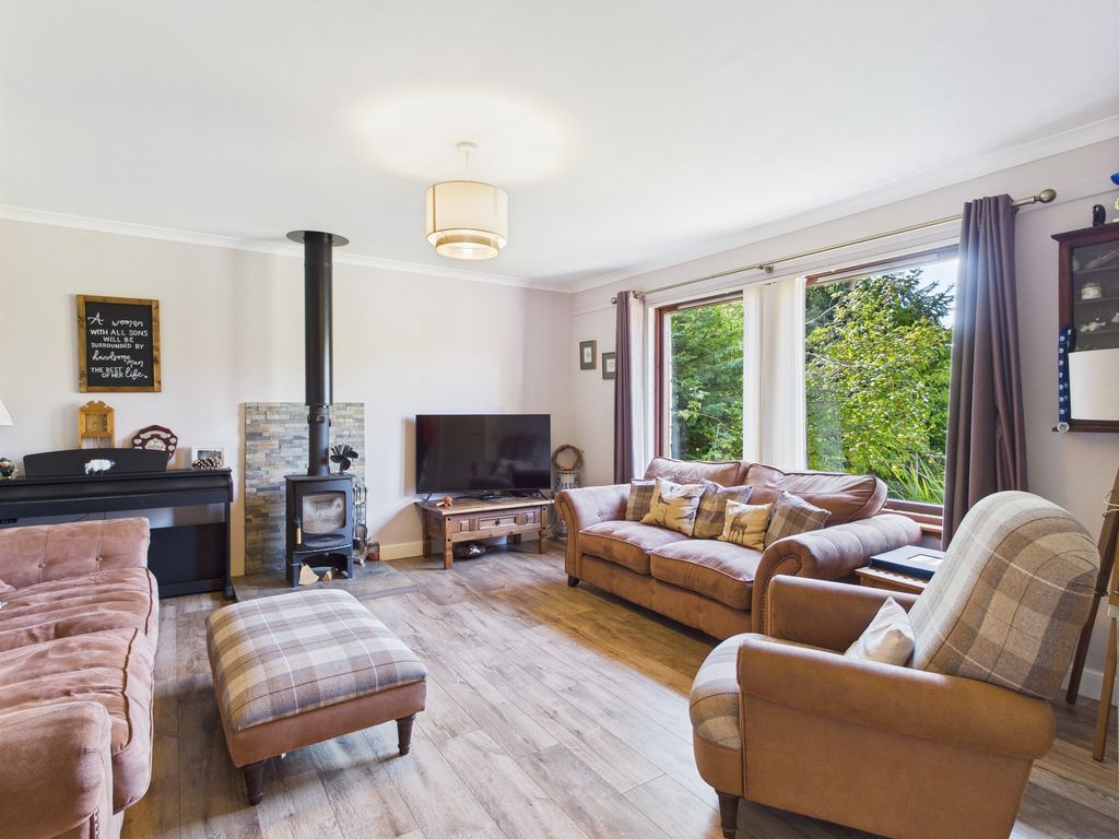 Property photo 2 of 33