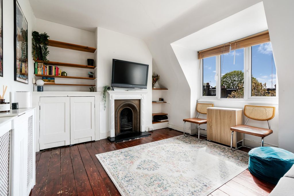 Property photo 3 of 9